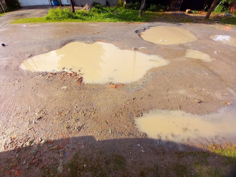 Vecinos de calle 93 entre 11 y 12 denuncian el mal estado de la calle