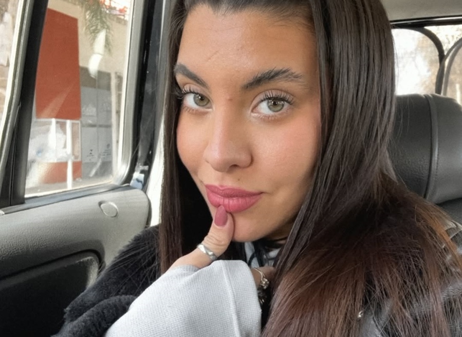 Invitó a un chico a comer panchos en su casa, él le tiró un beso y se armó la polémica: ”No sé si sos o te hacés”