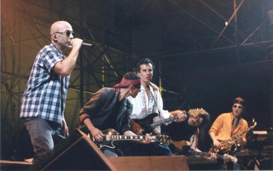 Los Redondos salen a la cancha en vinilo: se filtró la foto de una joya en la fábrica y fue furor