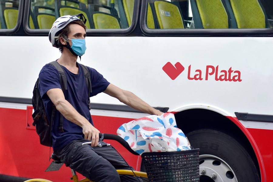 Provincia criticó el anuncio de Garro que elimina el barbijo obligatorio en La Plata: ”Son definiciones sin argumentos”