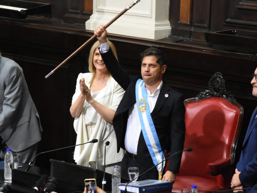 ”La vida no es un mercado y la Patria no se vende”: Kicillof asumió y dejó un fuerte mensaje sobre la Coparticipación