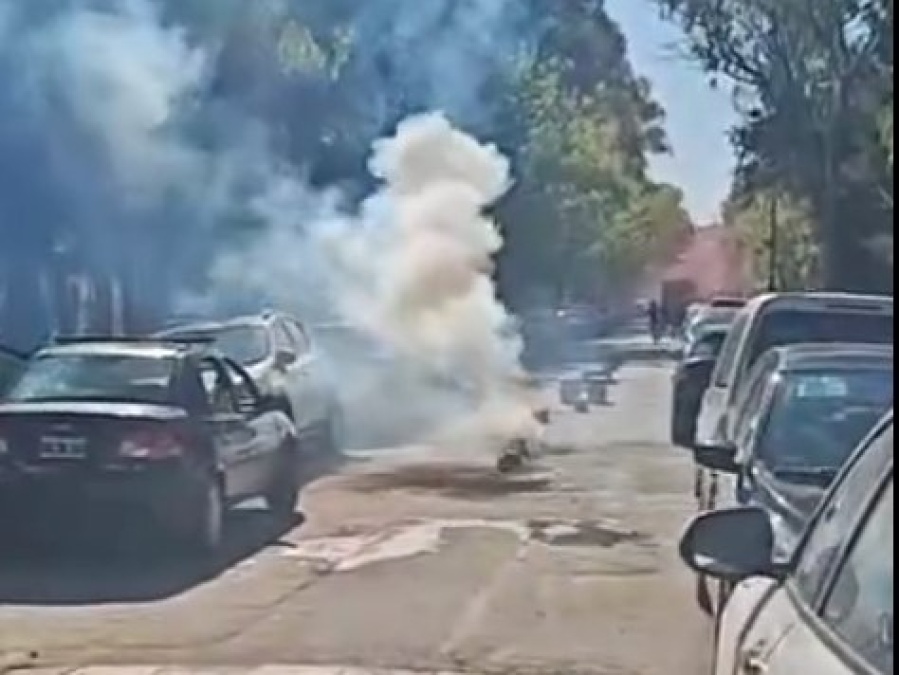 Vecinos denuncian al San Luis por cortar una calle y tirar fuegos artificiales durante el clásico del rugby en La Plata