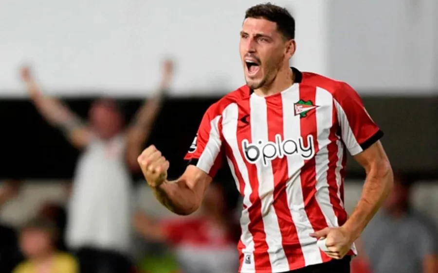 Garra, goles y récord: La historia y el paso de Rogel en Estudiantes