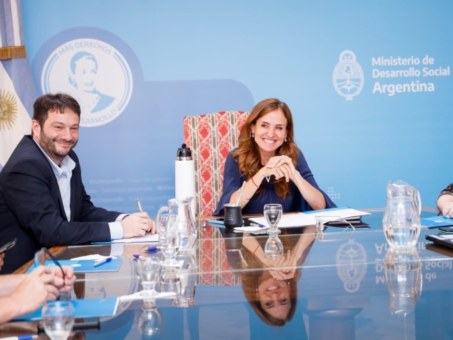 Potenciar Trabajo: Tolosa Paz y su equipo presentaron un sistema que busca mejorar la eficacia y transparencia del programa