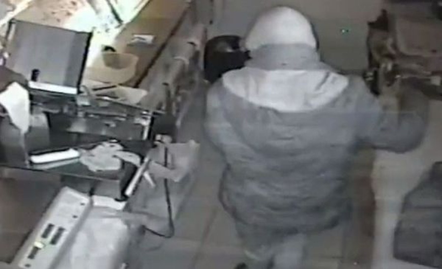 Robaron un supermercado en La Plata y se llevaron 120 mil pesos