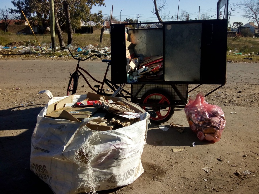 Volvió a rodar con la ”cartoneta” por las calles de La Plata y lanzó una tremenda promesa: ”Si Argentina sale campeón...”