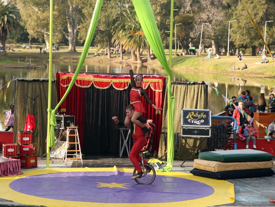 Circos, música en vivo, cine y mucho más: así es el cronograma de actividades para este finde en La Plata