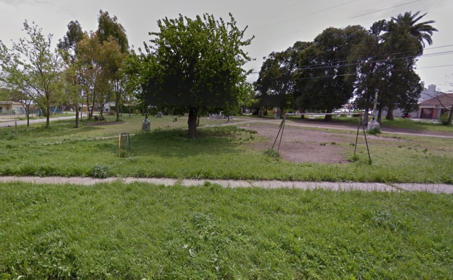 Vecinos piden que mejoren las condiciones en una plaza de Los Hornos