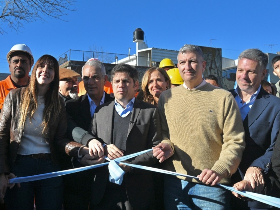 Kicillof y Alak reabren la Avenida 60 y renuevan una plaza de Los Hornos