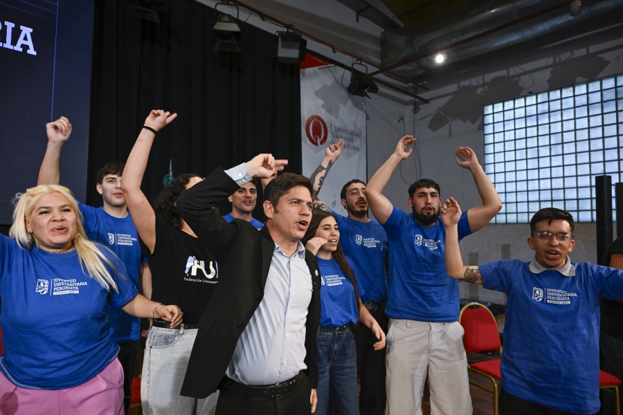 Kicillof con la JUP: ”Se intenta crear una falsa contradicción entre estudiar y militar”