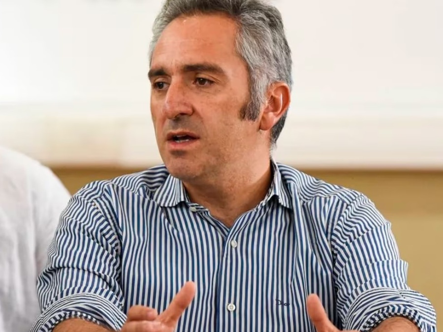 Larroque aseguró que la situación social es “muy grave” y que “las medidas del Gobierno sólo agravan los problemas”