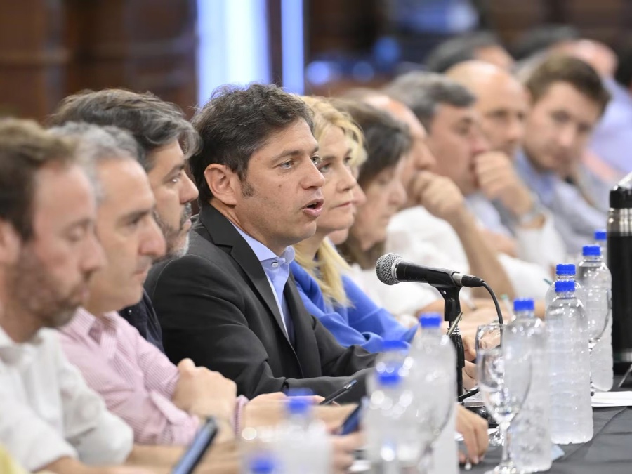 Con la mira en el armado electoral, Kicillof reunió a intendentes afines en gobernación