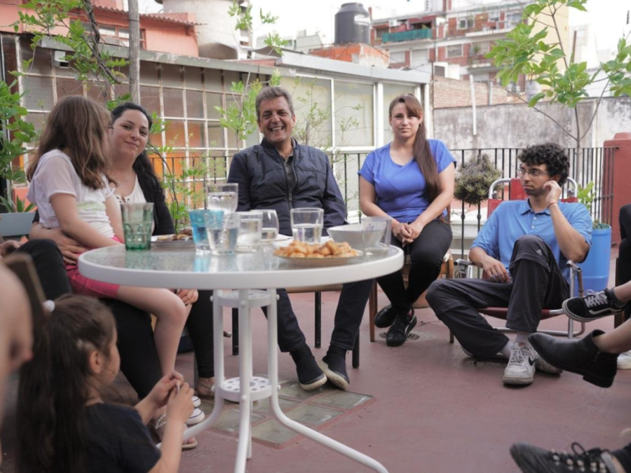 Massa presentó propuestas para facilitarle el alquiler a madres solteras, matrimonios jóvenes y estudiantes del interior