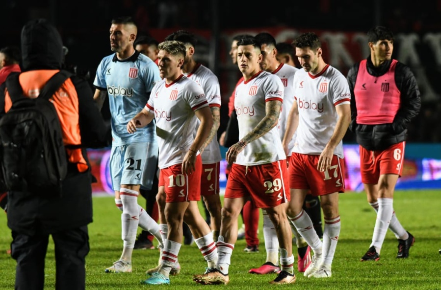 Estudiantes cayó 1 a 0 ante Colón, perdió el invicto de 16 partidos y dejó pasar la chance de ser tercero