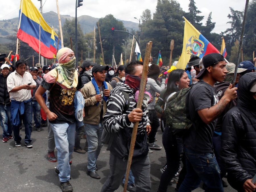 Crisis en Ecuador: con Quito sitiada, Lenin Moreno tuvo que mudar su sede de gobierno a otra ciudad