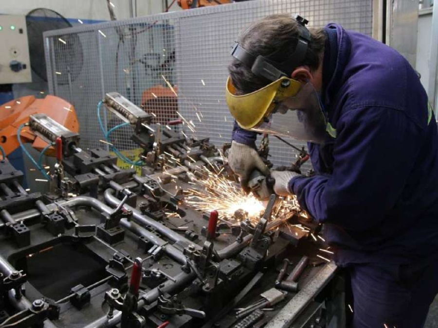 La actividad económica de Argentina se contrajo 3,8% interanual en agosto