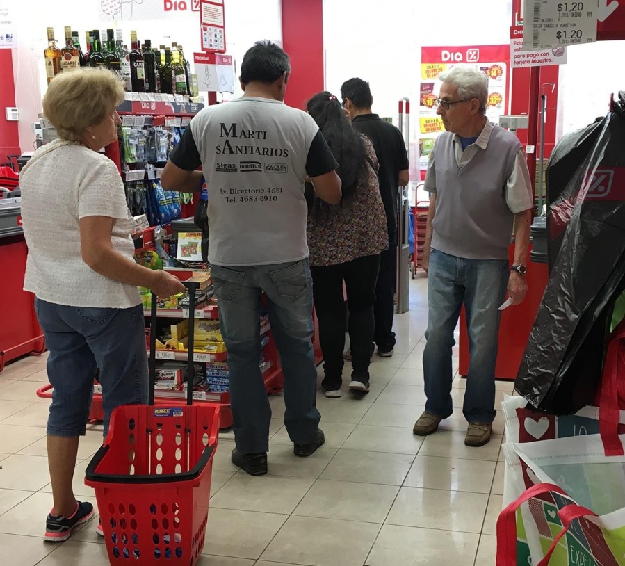 La industria y el comercio volvieron a caer más de un 5% en agosto