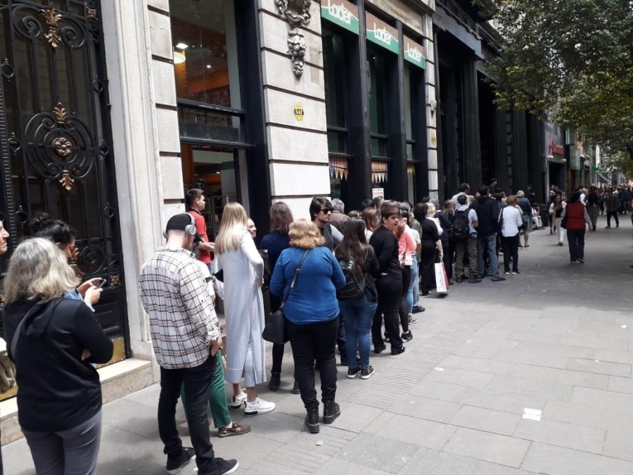  El Banco Central anunció que solo se podrán comprar 200 dólares mensuales hasta diciembre