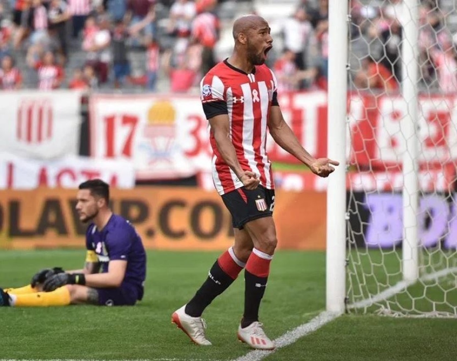 Milito tiene dos dudas para enfrentar a Gimnasia, pero podría repetir el equipo