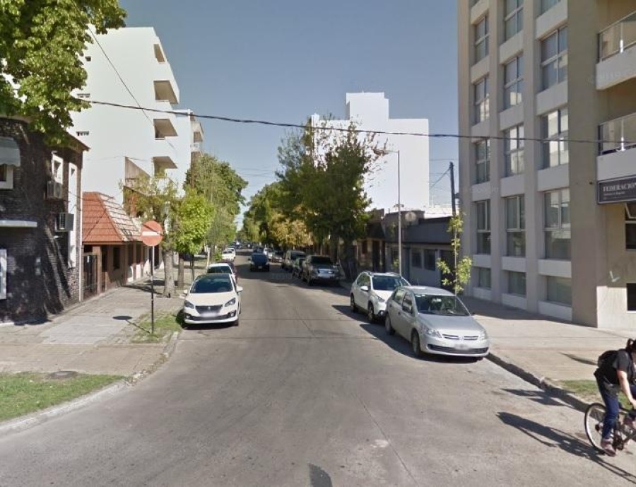 Un ”hombre araña” violó a una mujer en su departamento de La Plata