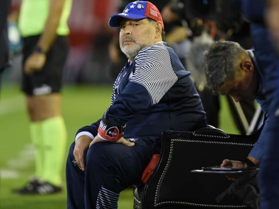 ¿Maradona afronta los últimos dos partidos como técnico de Gimnasia?