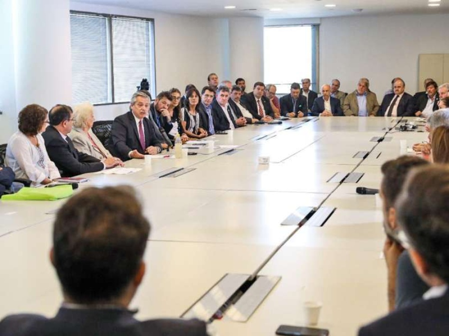 Alberto Fernández, junto a Tinelli y sindicatos: 'El hambre es consecuencia de una estructura económica que no funciona'