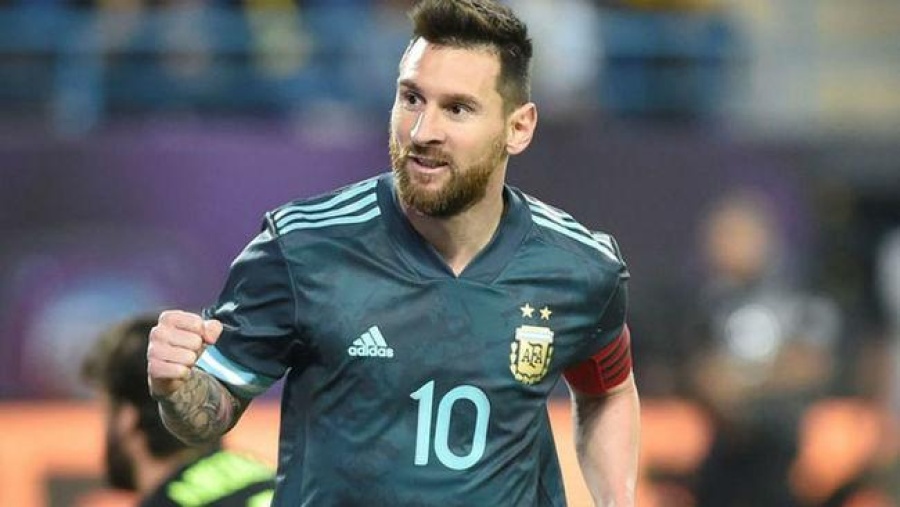 Con un gol de Messi sobre el final, Argentina igualó 2-2 ante Uruguay en la última prueba del año