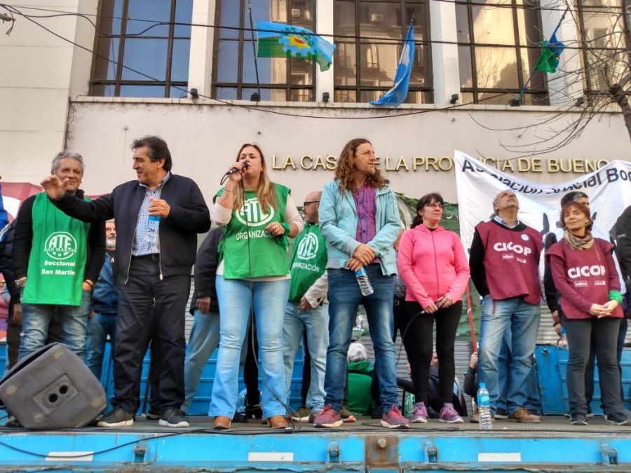 Estatales van al paro: ”Vidal está dejando 11.000 trabajadores en precariedad laboral”