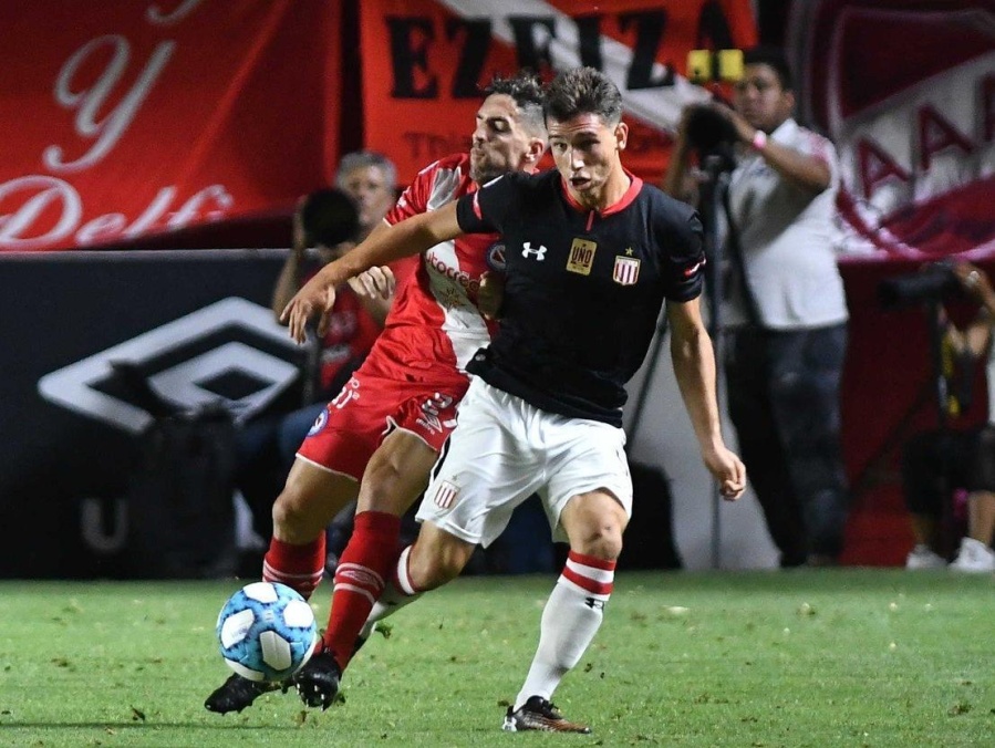 Estudiantes sumó pero no pudo meterse en zona de Copa Sudamericana
