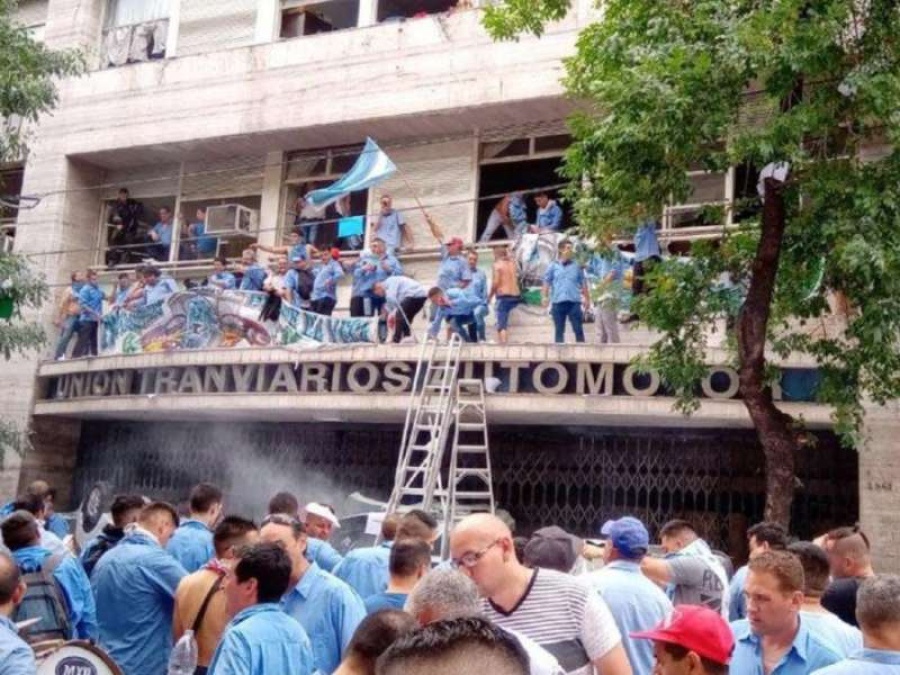 Tensión en la UTA: la oposición tomó la sede del sindicato y hay al menos once heridos