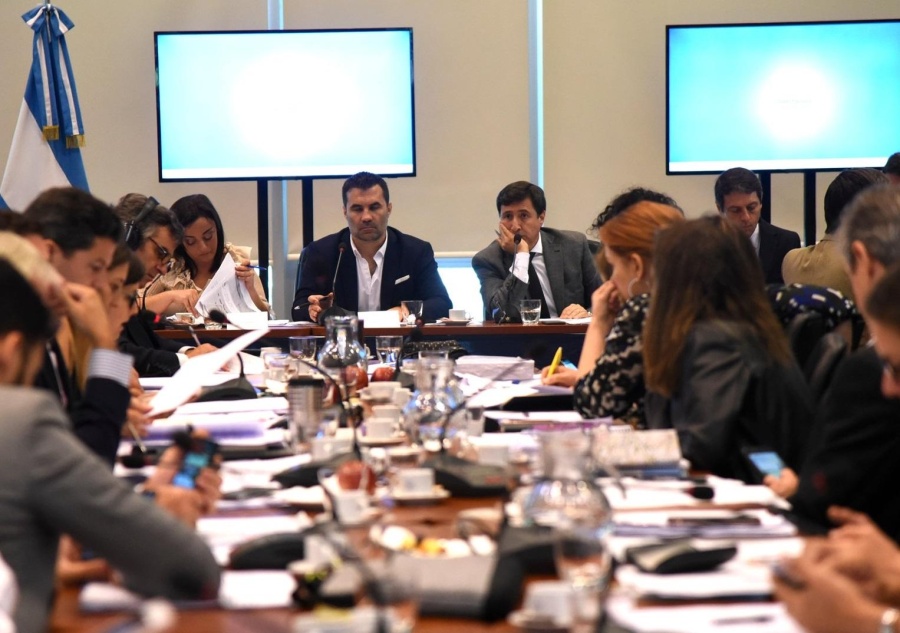 Cambio clave en la Ley de Solidaridad Social: No congelarán jubilaciones especiales para docentes y científicos