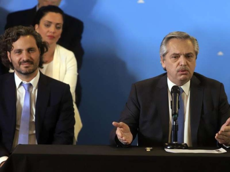 Con el impuesto al dólar en marcha, la idea de ”pesificar la economía” toma fuerza en la agenda económica del Gobierno