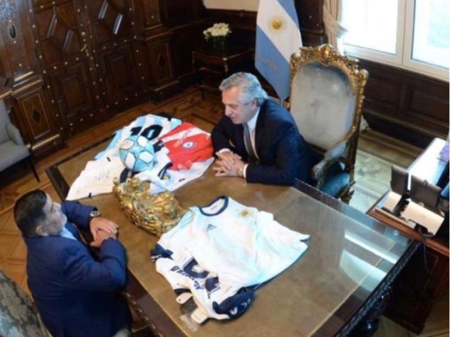 Diego Maradona y Alberto Fernández, juntos en Casa Rosada