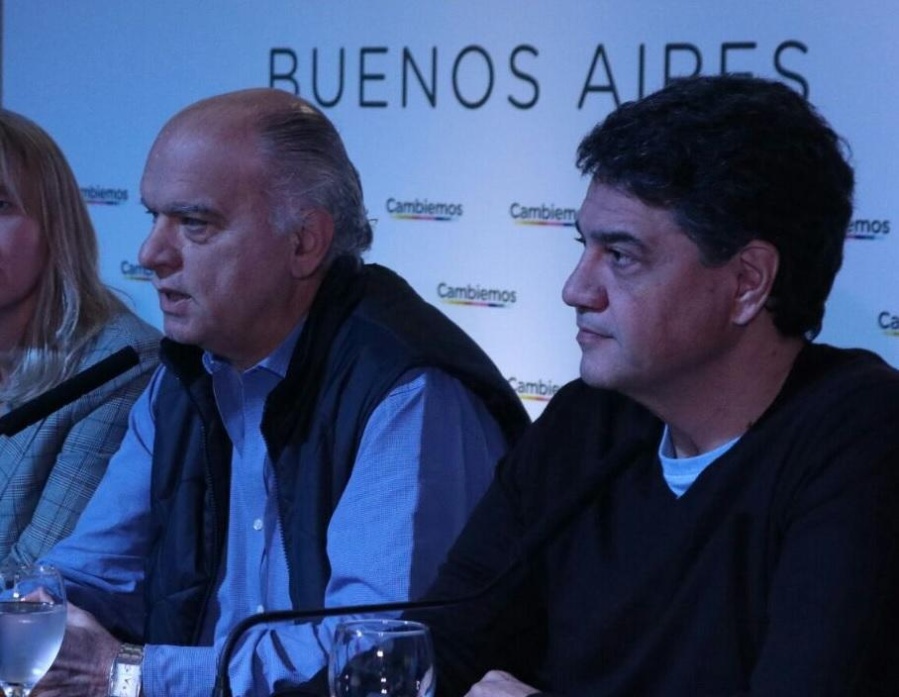 Bailando por un cargo: la presión de los intendentes de Cambiemos a Kicillof con aroma francés