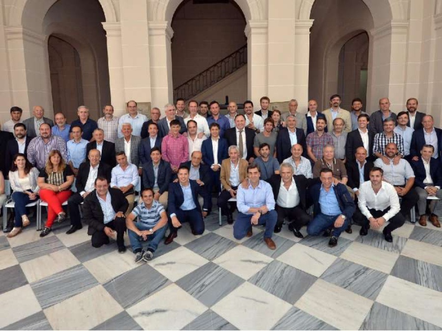 Reforma impositiva: Axel Kicillof recibió a intendentes de Juntos por el Cambio para destrabar la ley