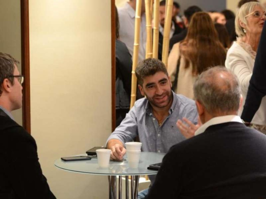 Kreplak puso a una persona denunciada por robar 50 millones de pesos al frente del Soeme