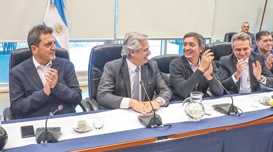 Alberto Fernández se reúne con Sergio Massa y Máximo Kirchner para definir el temario de las extraordinarias