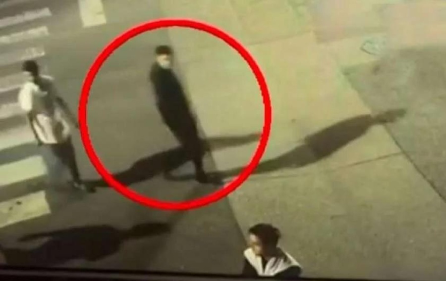 Para Burlando, el sospechoso 11 pudo haber ejercido una ”mirada intimidatoria” para evitar que ayuden a Fernando