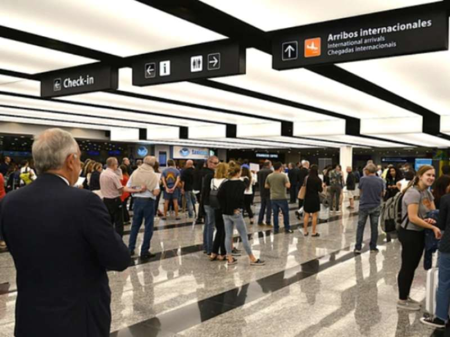 Coronavirus: el Gobierno reforzará la presencia de fuerzas de seguridad en aeropuertos y fronteras