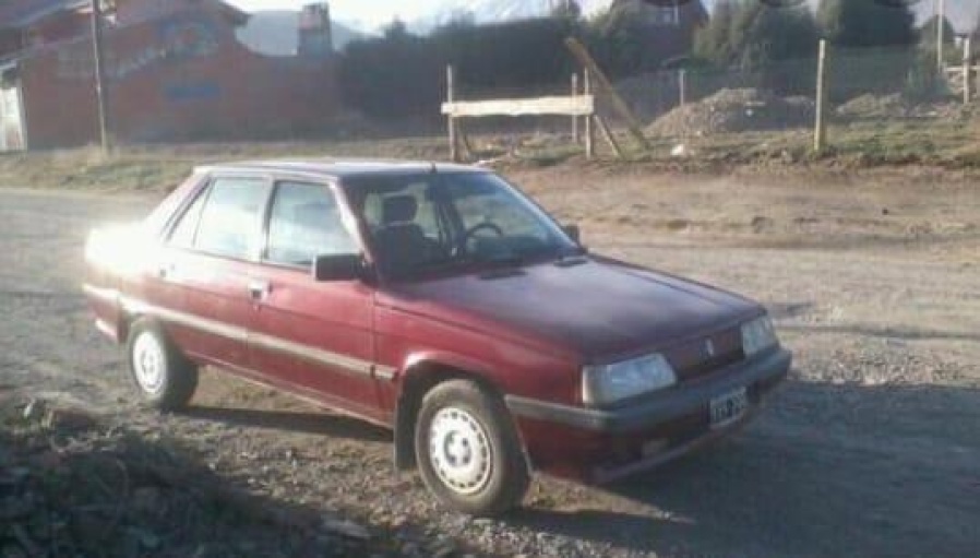 Familia platense desesperada: les robaron el auto y ”una fuente de empleo”