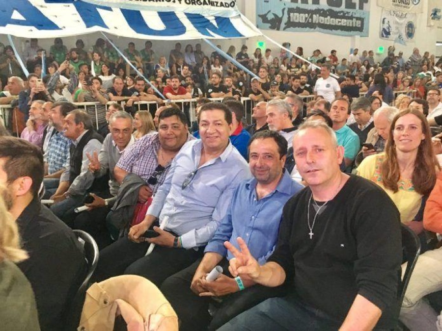 El Frente Gremial Regional y el Bloque del Frente de Todos del Concejo respaldó la decisión de Balcedo de sacar a la calle el diario Hoy