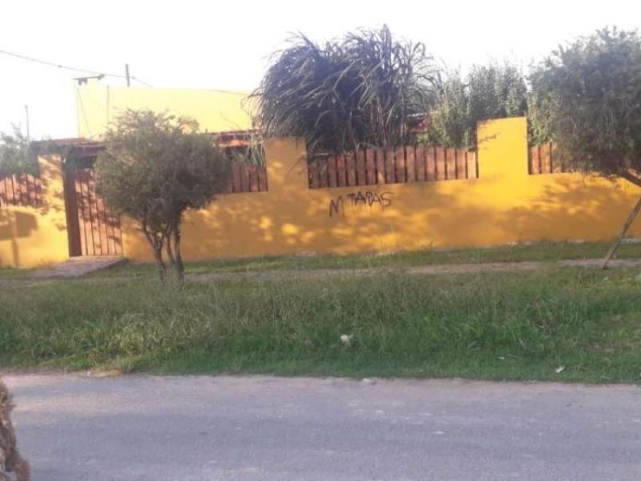 El infectado de La Plata estuvo haciendo mandados por el barrio, la novia está aislada y los vecinos en alerta