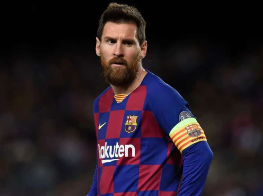 Con críticas hacia la dirigencia, Messi anunció que el plantel profesional del Barcelona se rebajará un 70% los sueldos
