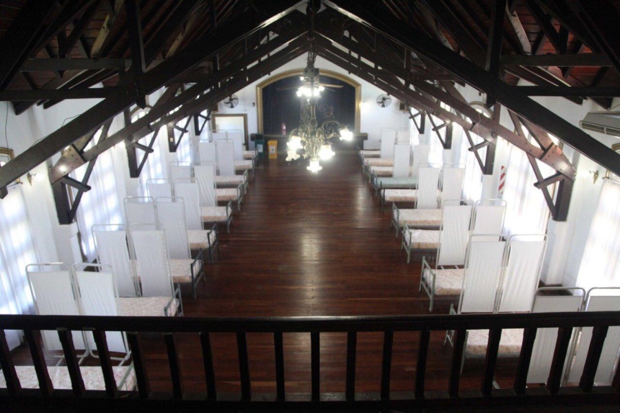 Coronavirus: Ya elaboran biombos médicos en La Plata para garantizar el aislamiento de los pacientes