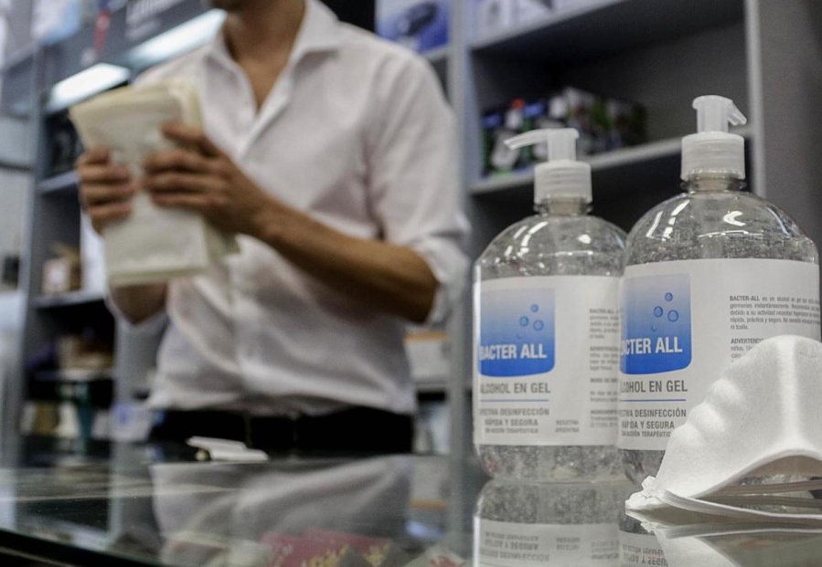 Provincia prohibirá la venta de los barbijos N95 a los que no sean personal de salud