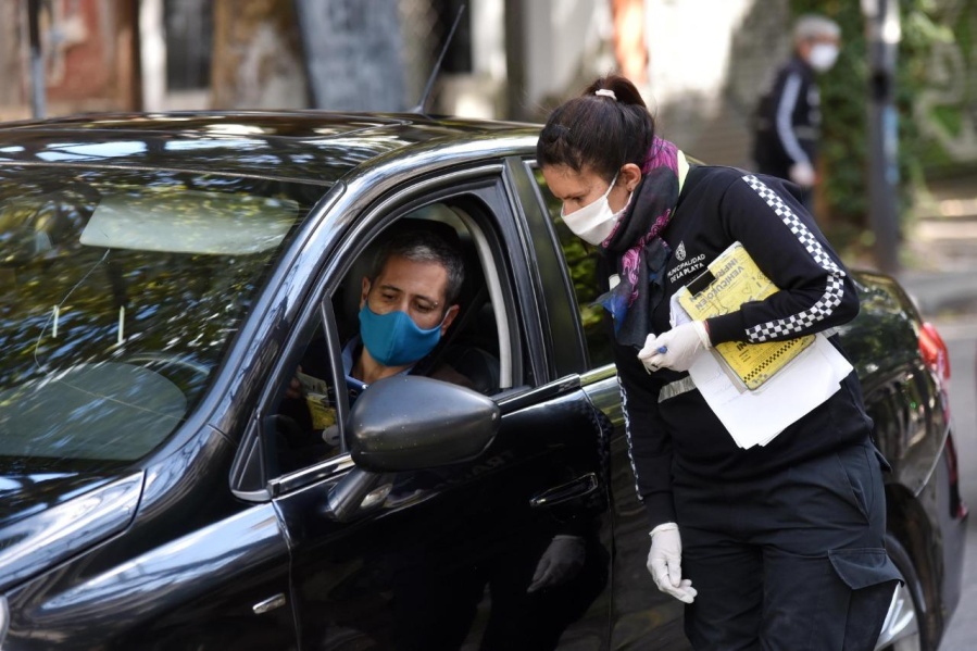 ”Hay una gran recepción”: Conformismo del municipio platense por el uso obligatorio de máscaras faciales