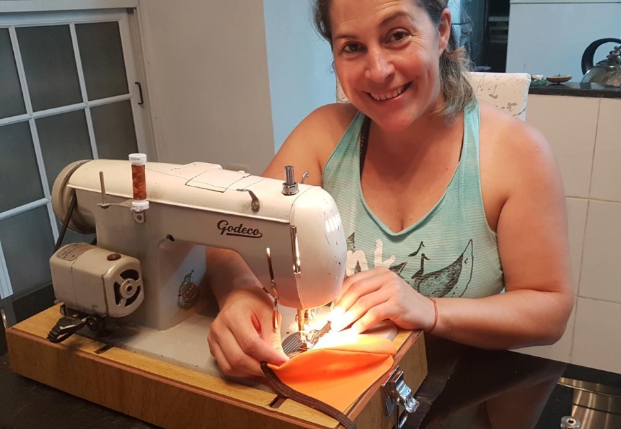 Juntaron 400 kilos de alimentos en Villa Elisa y City Bell a cambio de barbijos