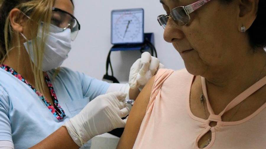 La vacunación antigripal se retomará el próximo lunes en La Plata por la elevada demanda