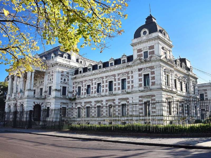 La Plata: desinfectaron el Palacio de Justicia por un caso sospechoso de COVID-19