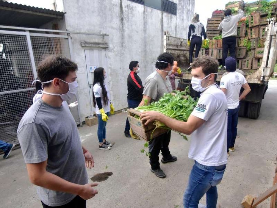 La Municipalidad de La Plata entregó 26 mil kilos de alimentos a comedores y entidades sociales